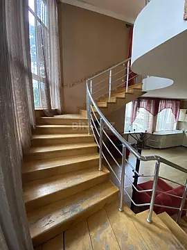 Satılır 5 otaqlı həyət evi 270 m²