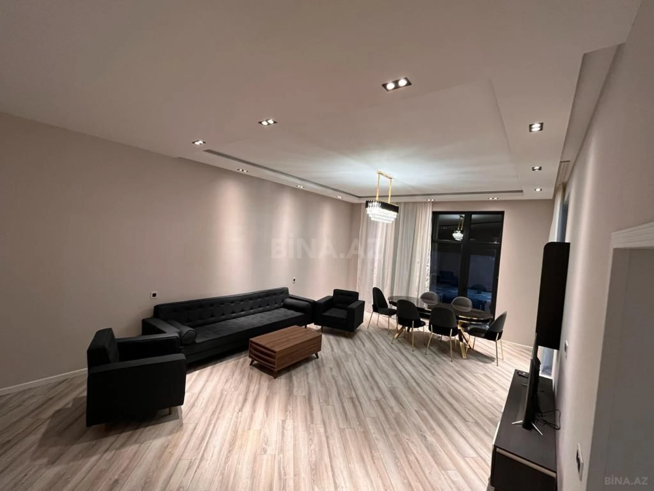 Kirayə verilir 5 otaqlı həyət evi 320 m²