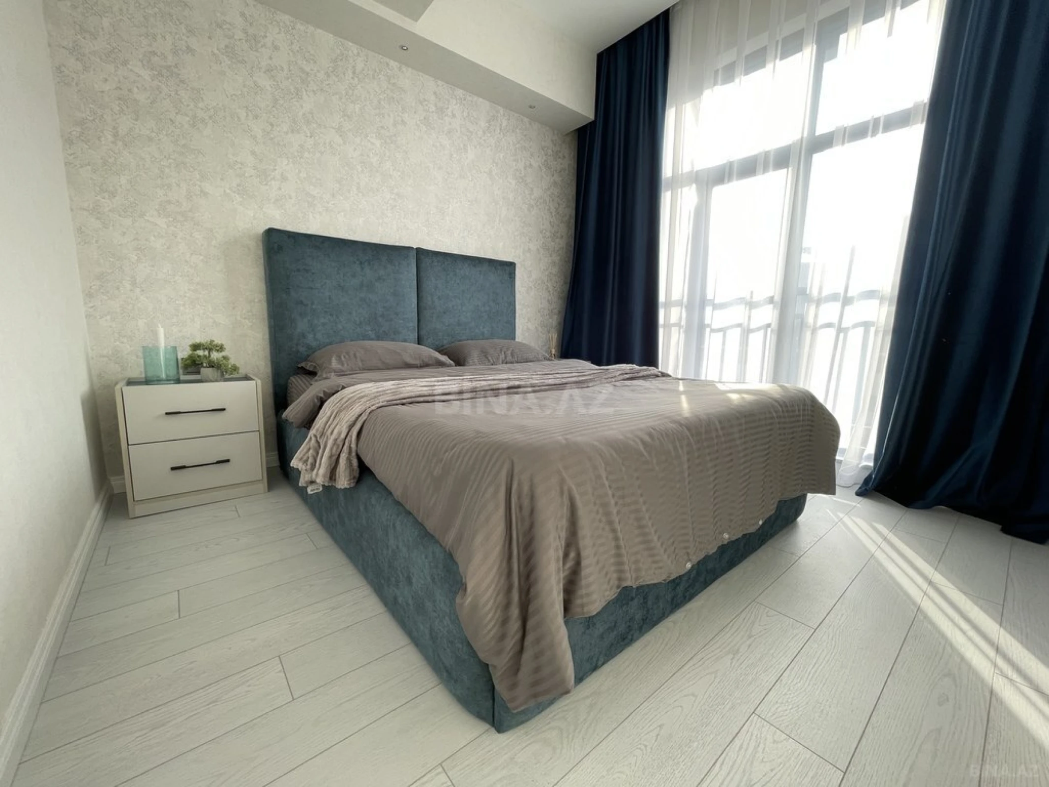 Kirayə verilir 2 otaqlı mənzil 60 m²