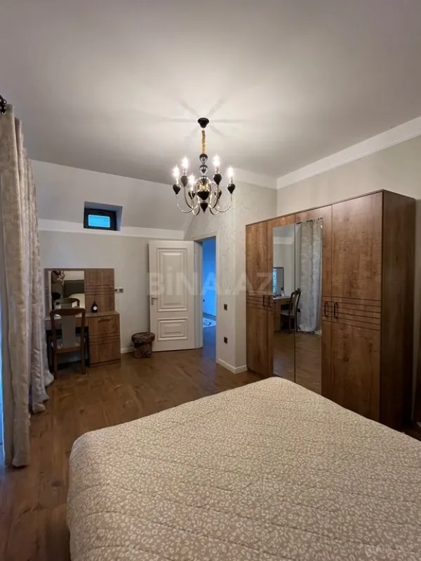 Kirayə verilir 5 otaqlı həyət evi 250 m²