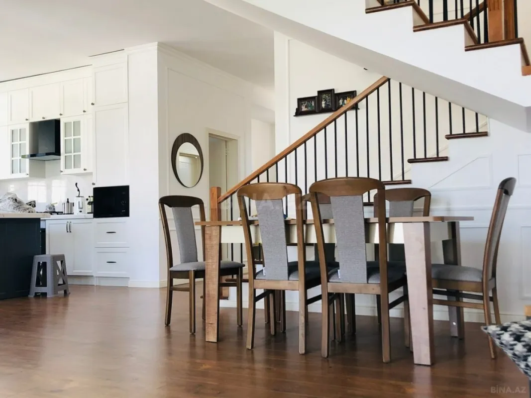 Kirayə verilir 5 otaqlı həyət evi 250 m²
