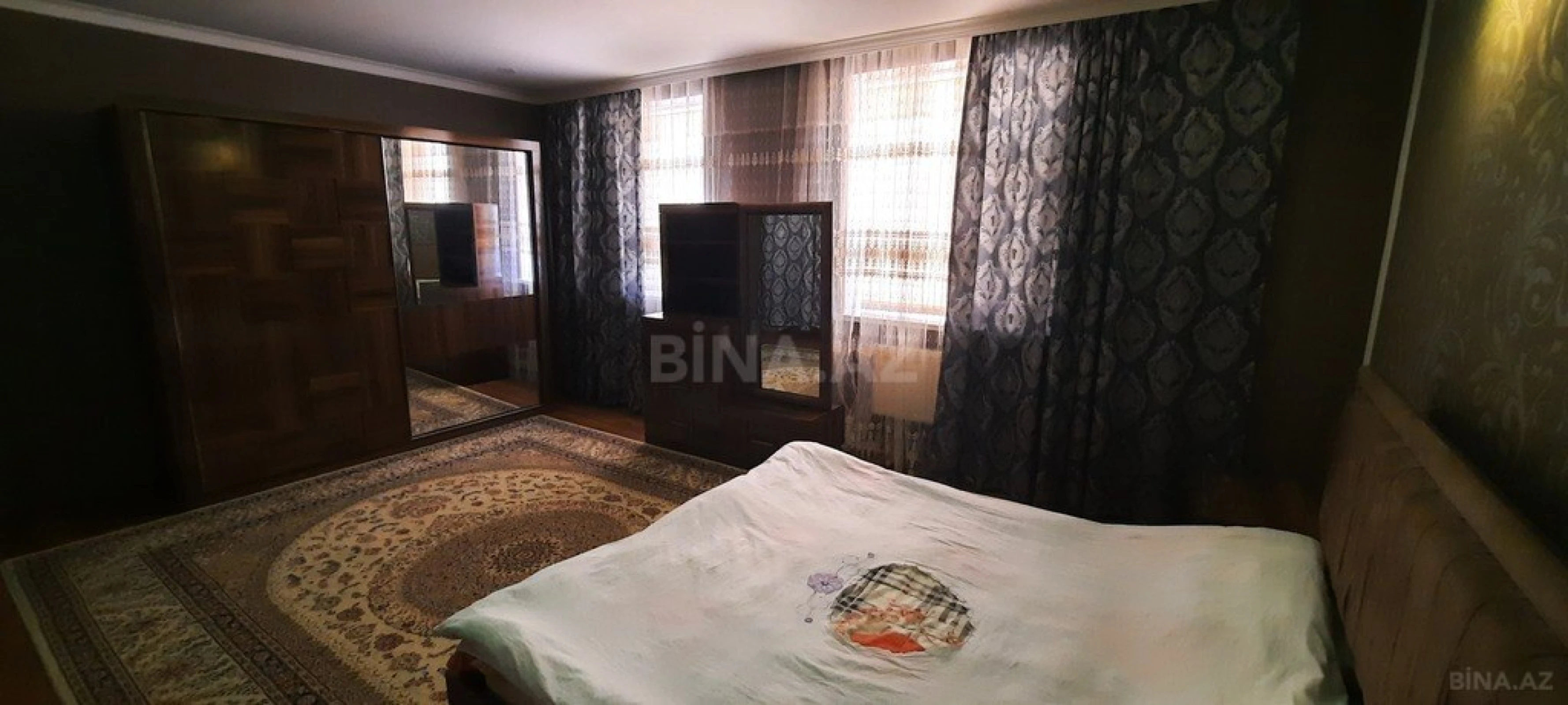 Kirayə verilir 8 otaqlı həyət evi 420 m²