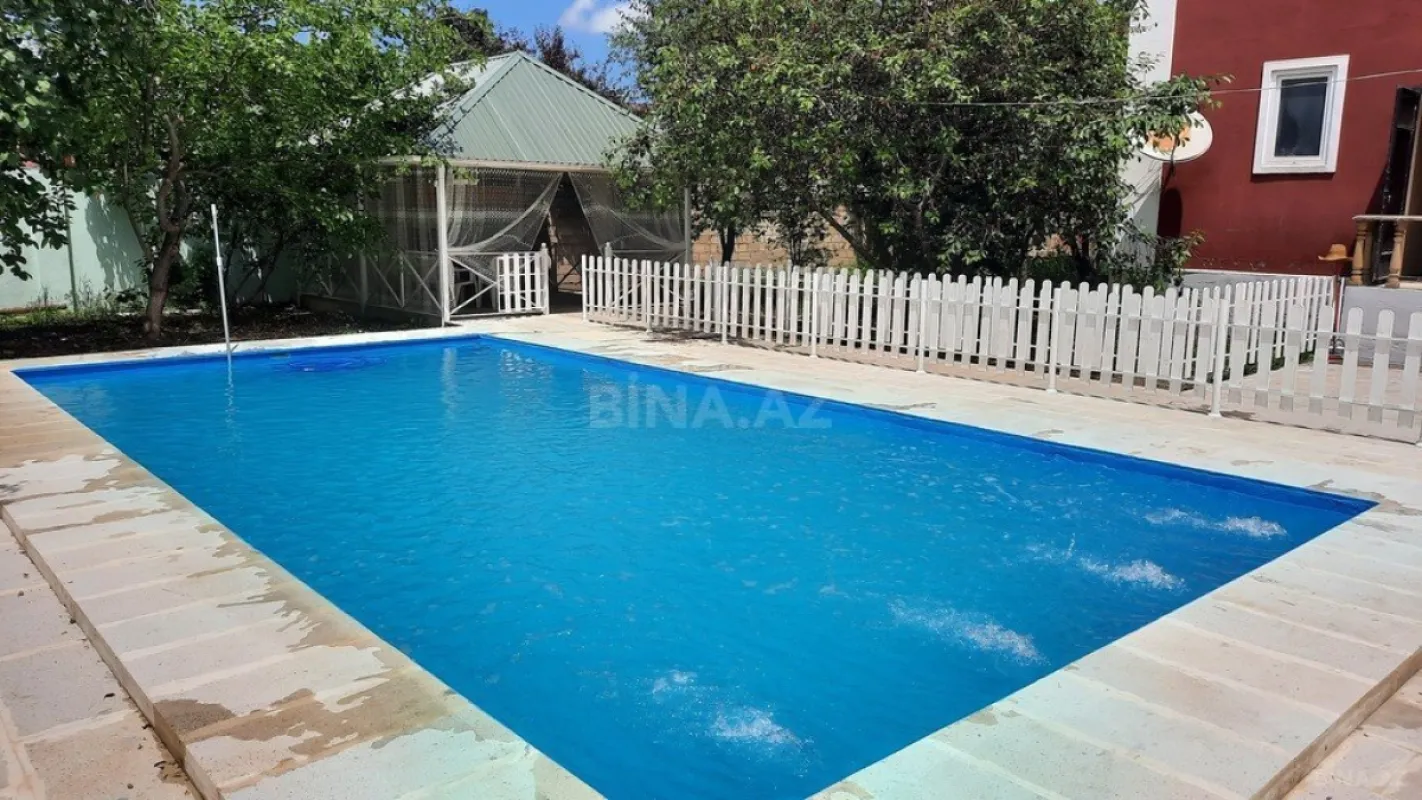 Kirayə verilir 8 otaqlı həyət evi 420 m²