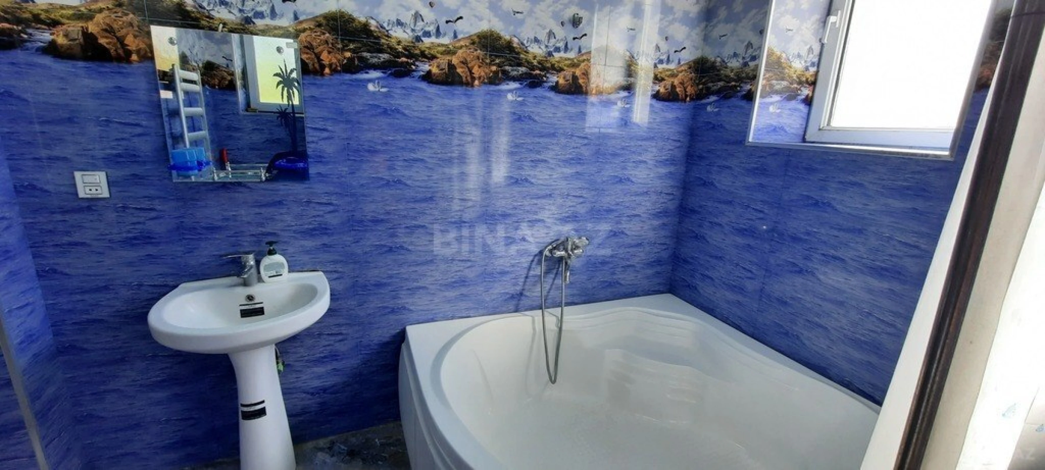 Kirayə verilir 8 otaqlı həyət evi 420 m²