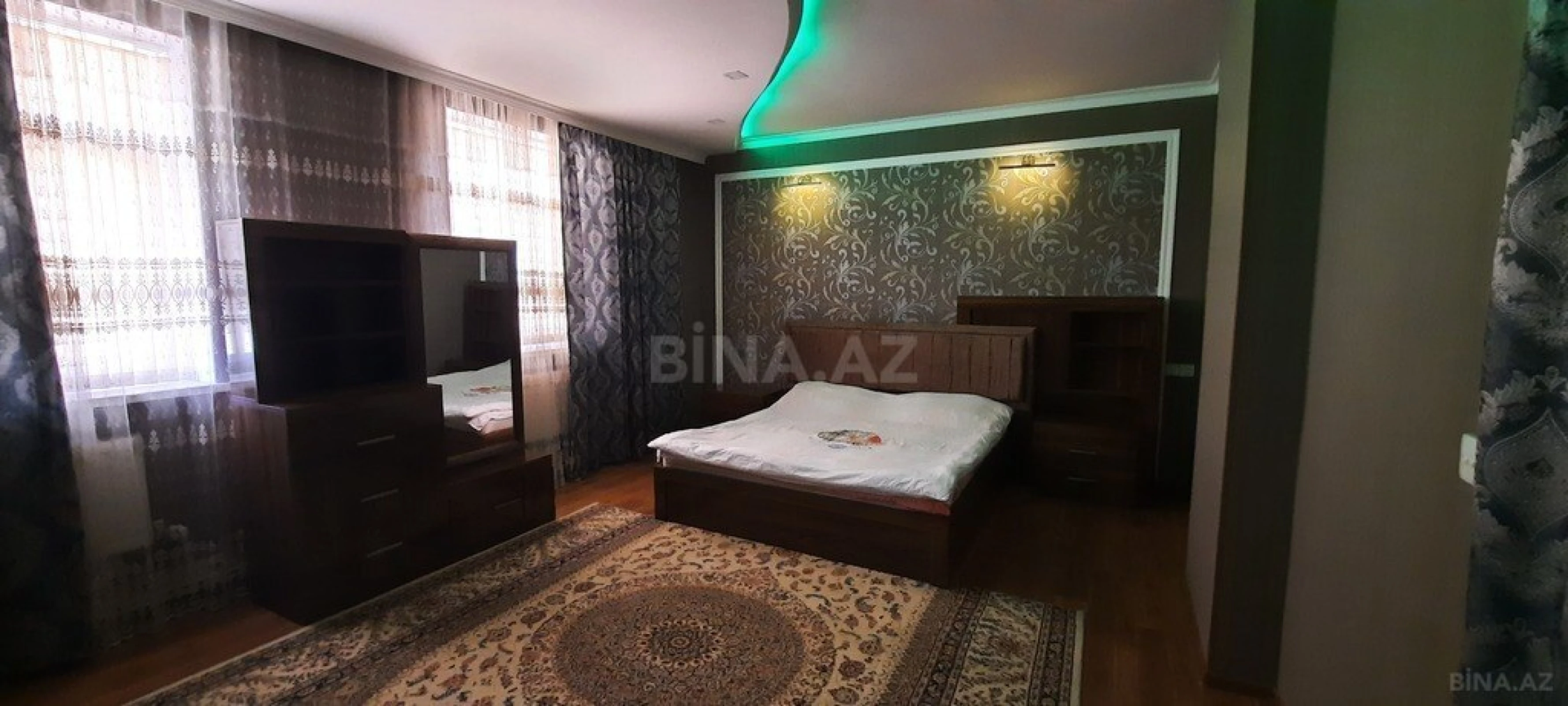Kirayə verilir 8 otaqlı həyət evi 420 m²