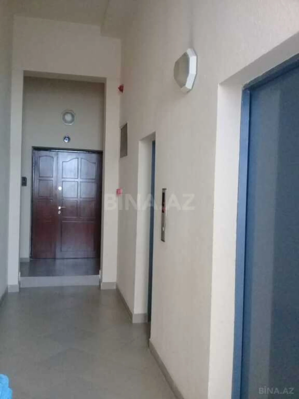 Kirayə verilir 7 otaqlı mənzil 700 m²