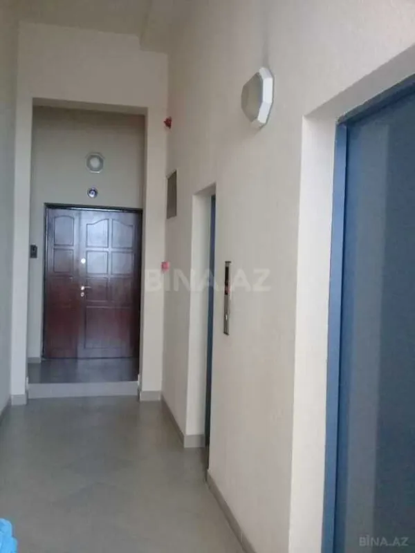 Kirayə verilir 7 otaqlı mənzil 700 m²