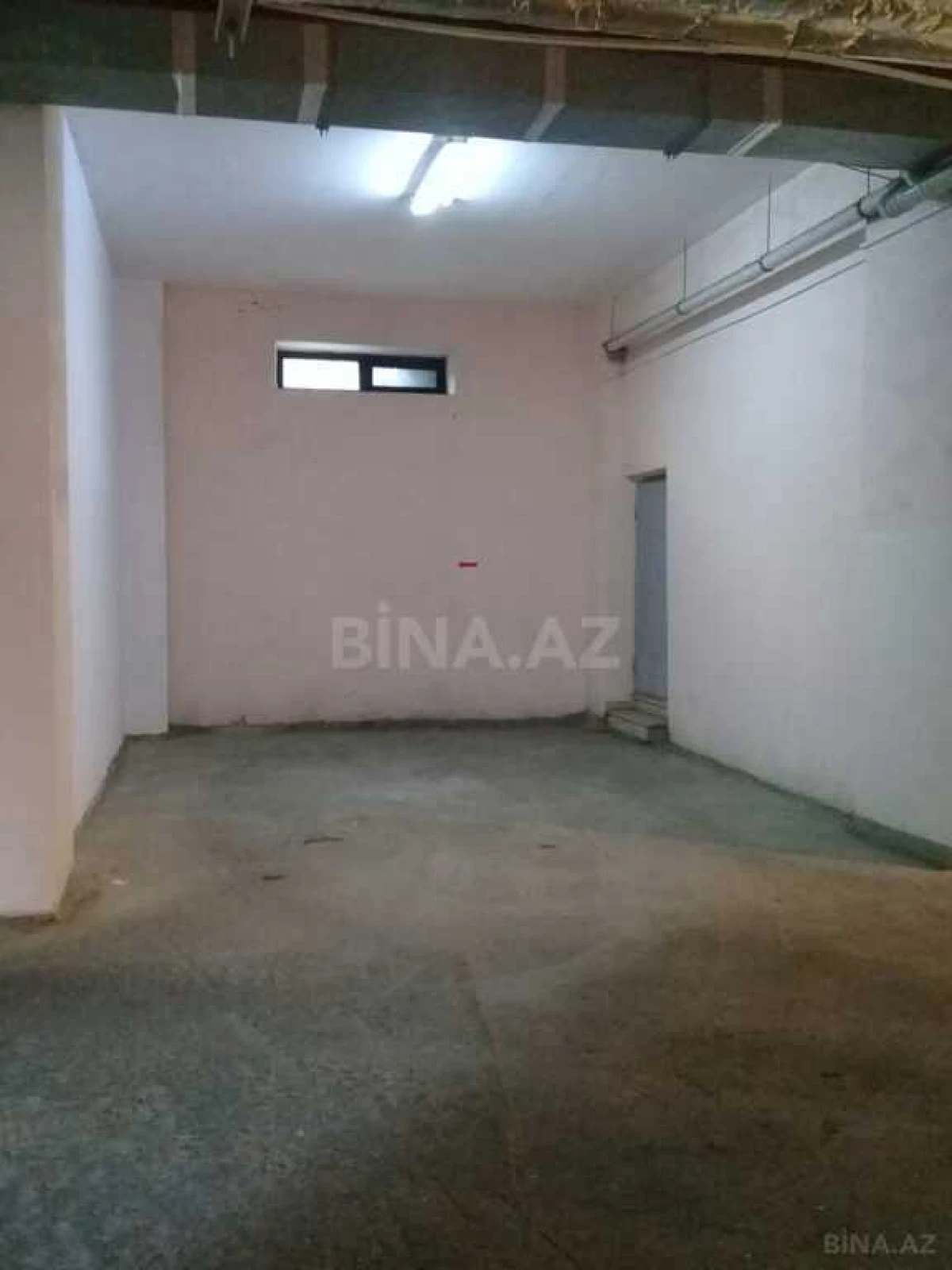 Kirayə verilir 7 otaqlı mənzil 700 m²