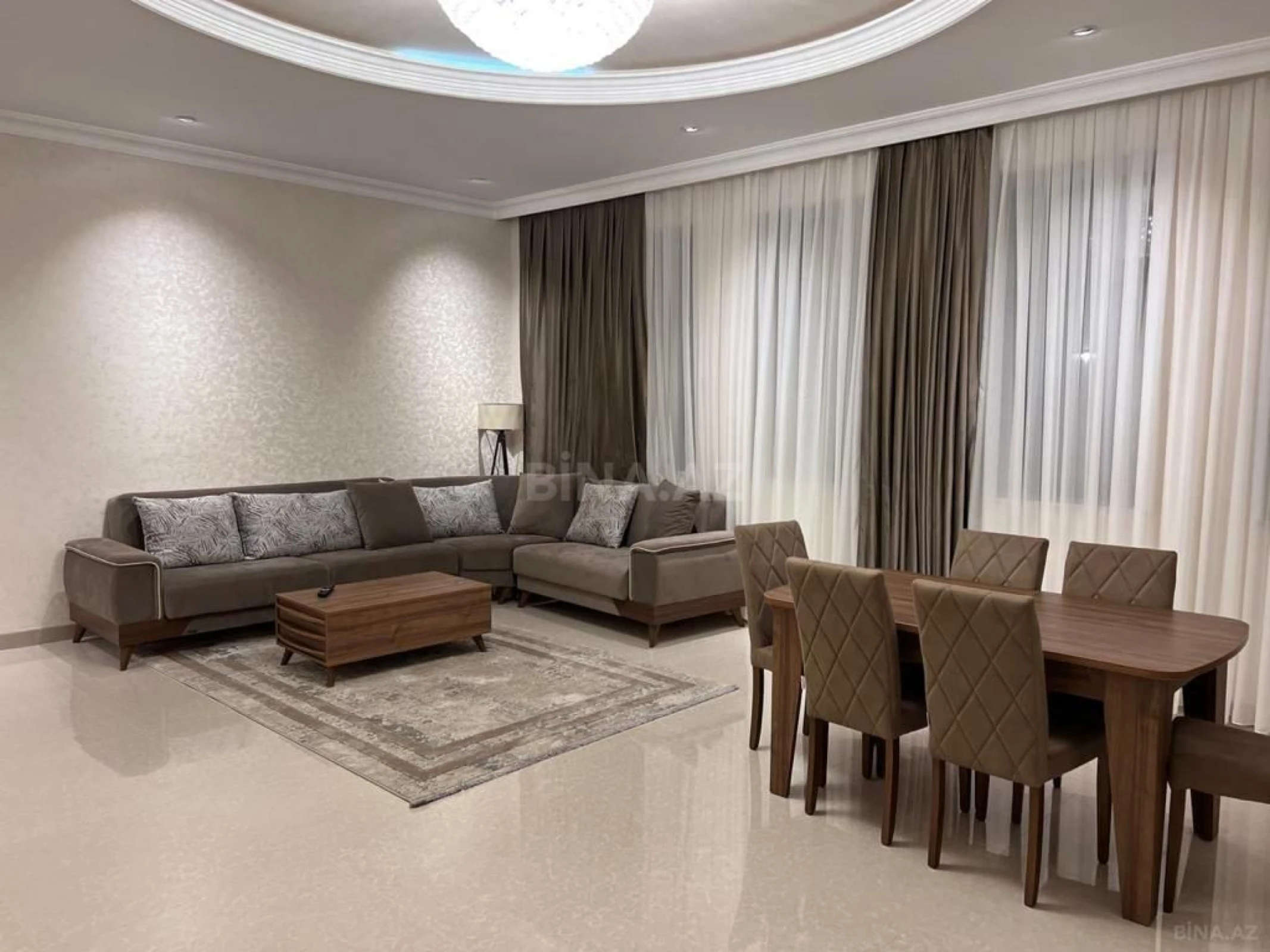 Kirayə verilir 8 otaqlı həyət evi 540 m²