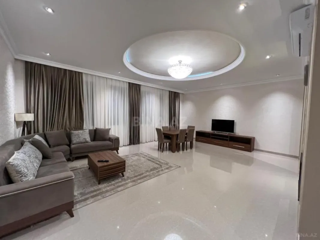 Kirayə verilir 8 otaqlı həyət evi 540 m²