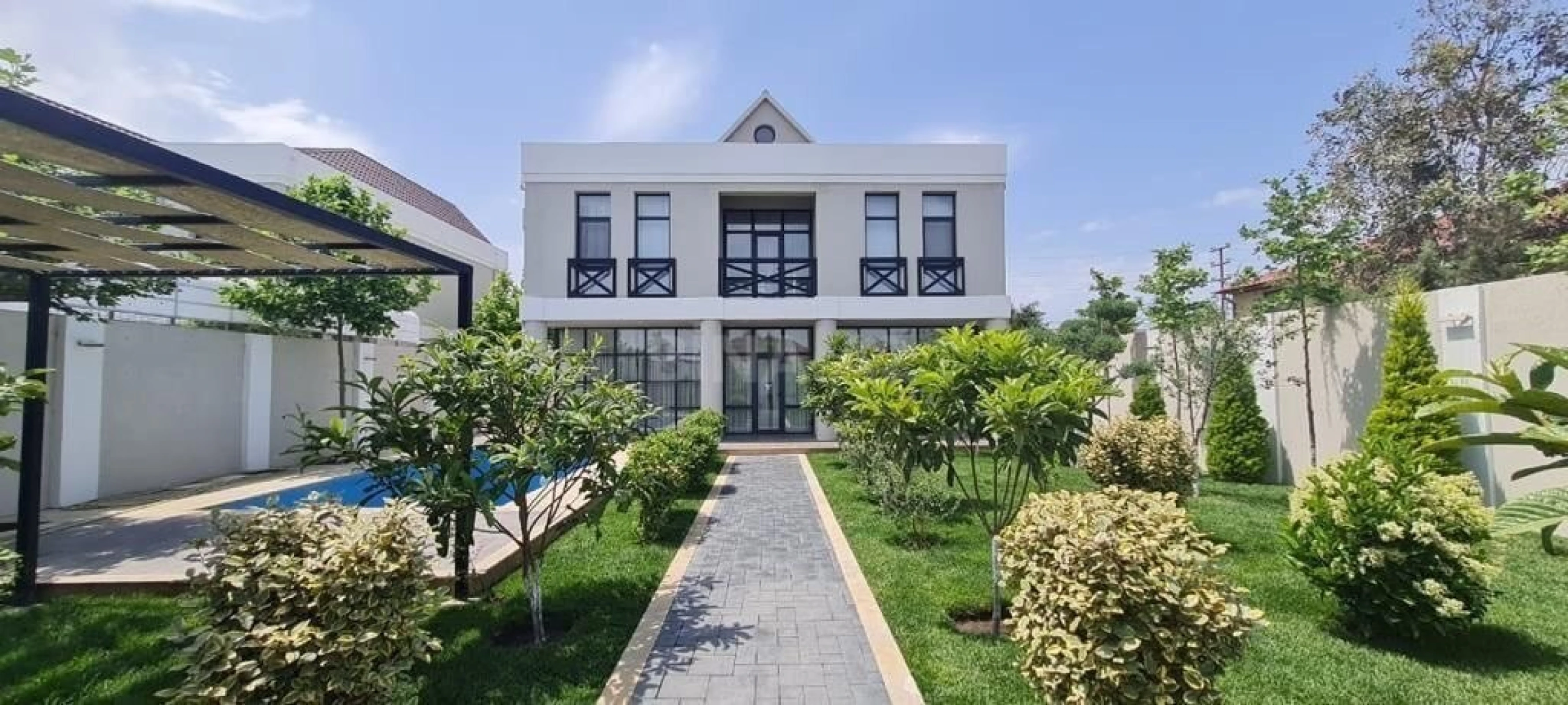 Kirayə verilir 4 otaqlı həyət evi 250 m²