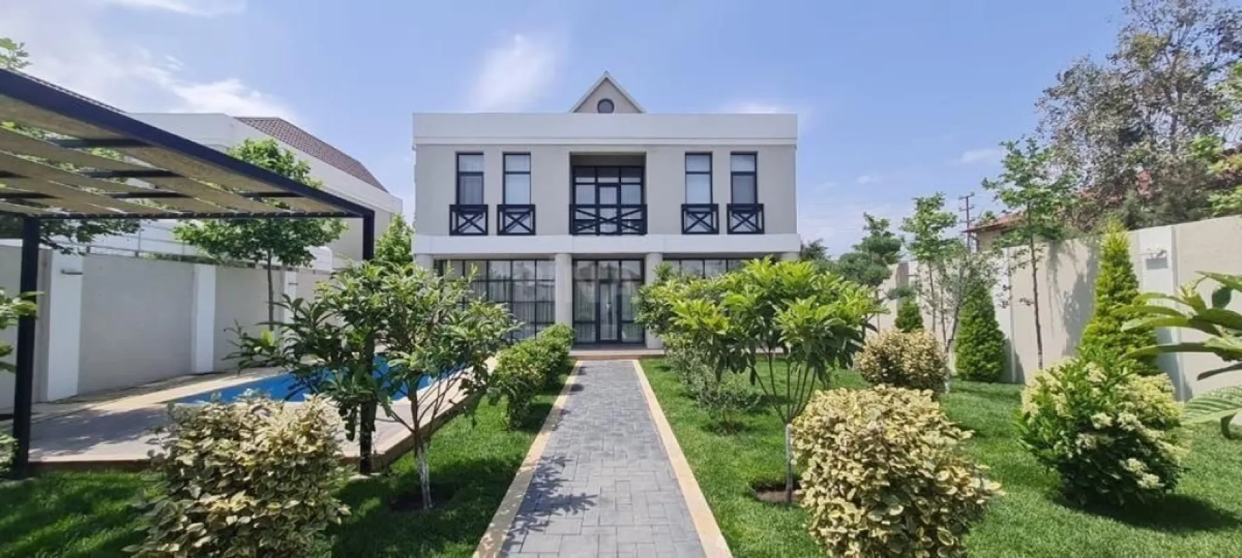 Kirayə verilir 4 otaqlı həyət evi 250 m²