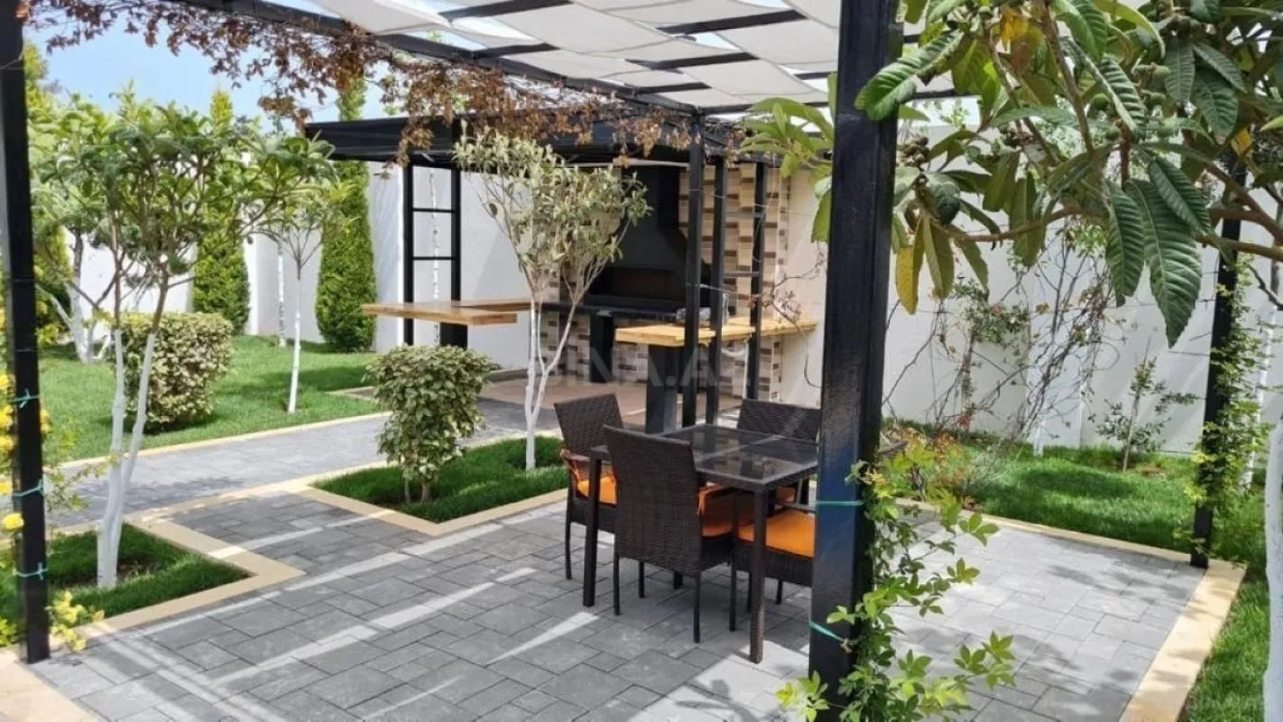 Kirayə verilir 4 otaqlı həyət evi 250 m²