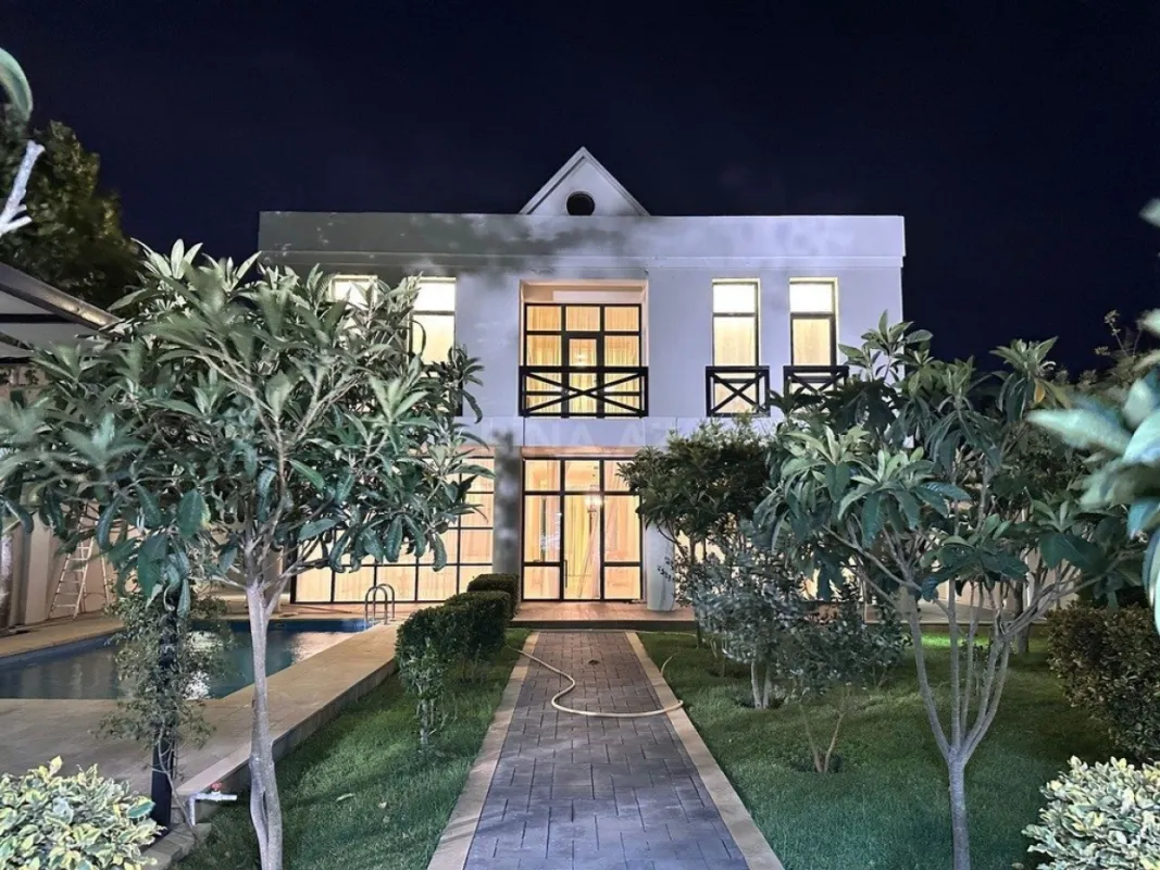 Kirayə verilir 4 otaqlı həyət evi 250 m²