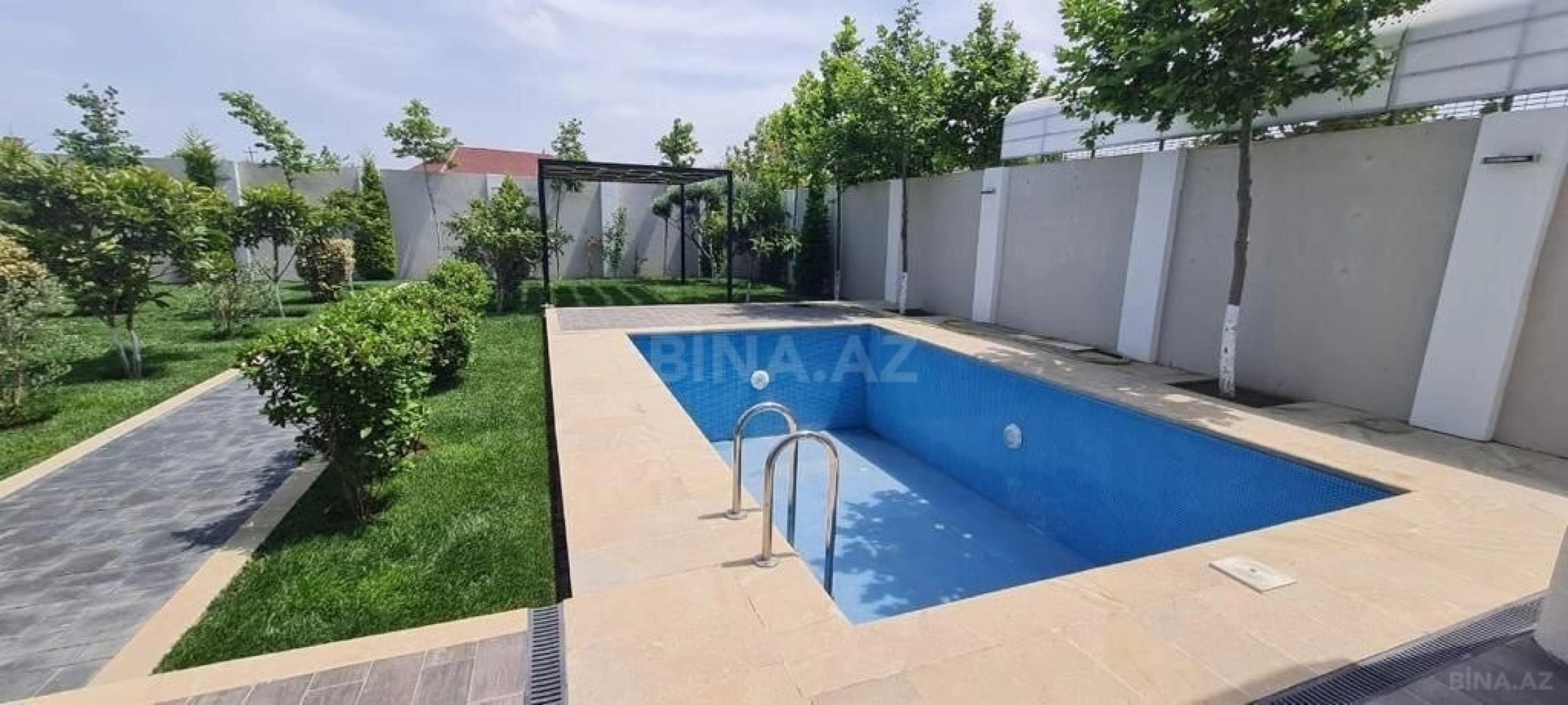 Kirayə verilir 4 otaqlı həyət evi 250 m²