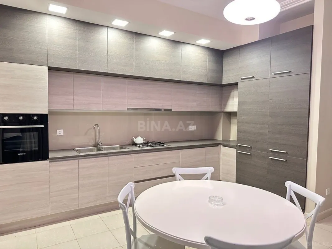 Kirayə verilir 4 otaqlı həyət evi 250 m²
