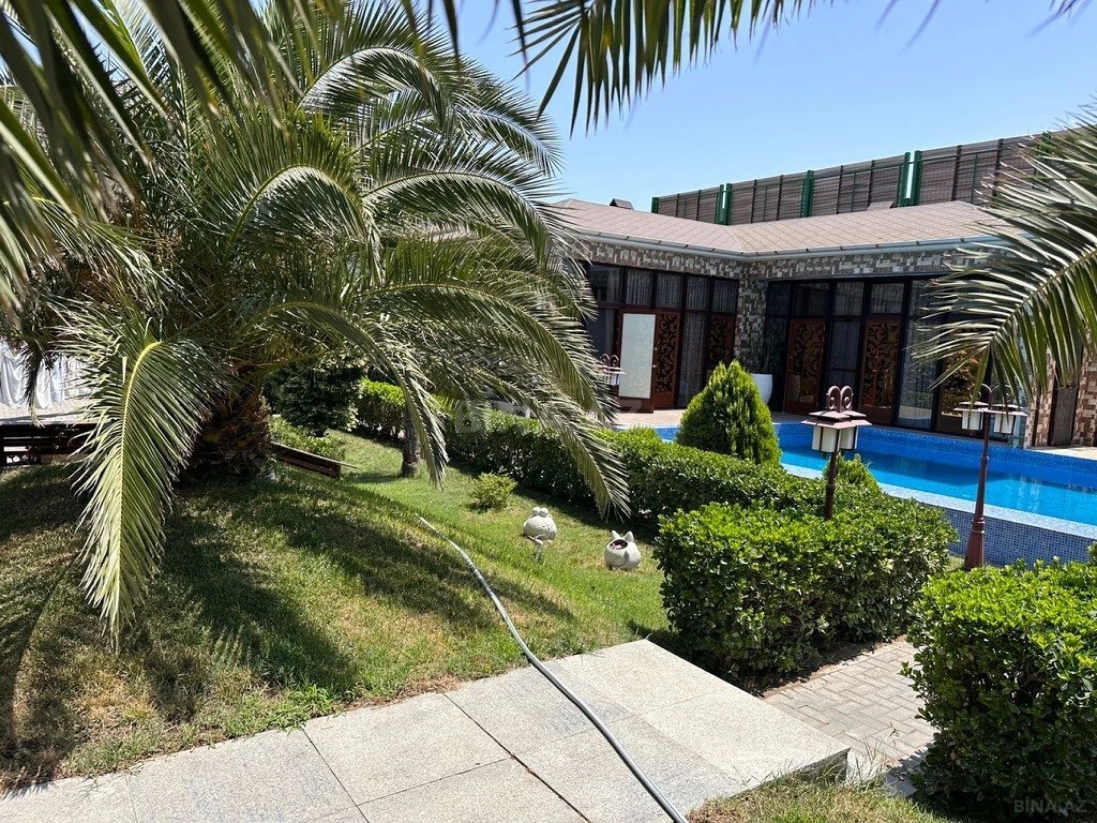 Kirayə verilir 5 otaqlı həyət evi 450 m²