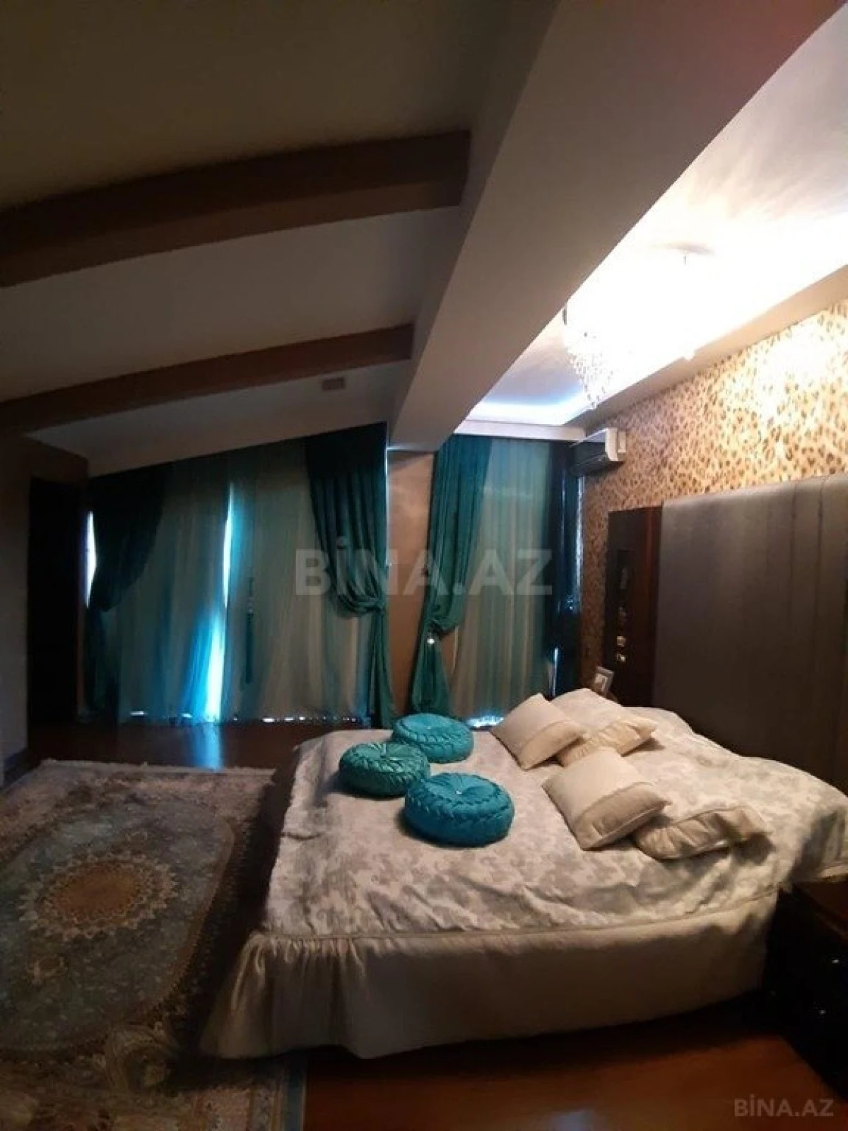 Kirayə verilir 5 otaqlı həyət evi 450 m²