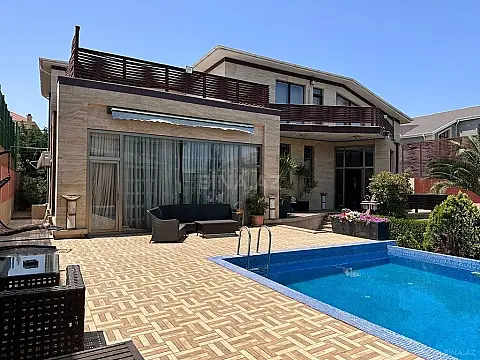 Kirayə verilir 5 otaqlı həyət evi 450 m²