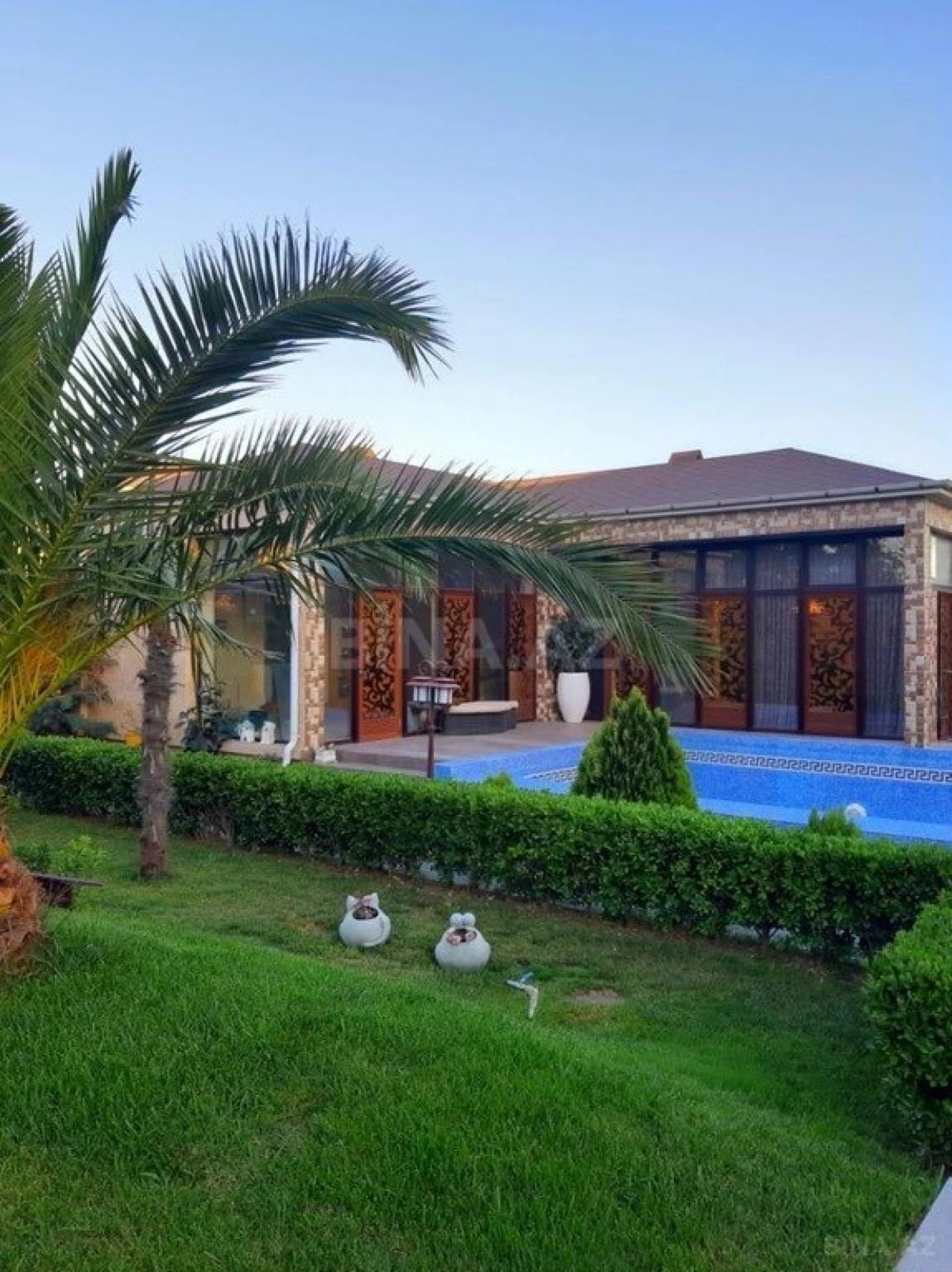 Kirayə verilir 5 otaqlı həyət evi 450 m²