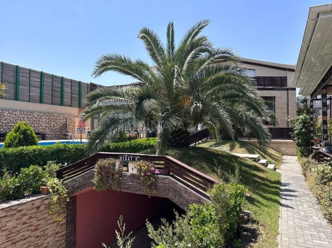 Kirayə verilir 5 otaqlı həyət evi 450 m²