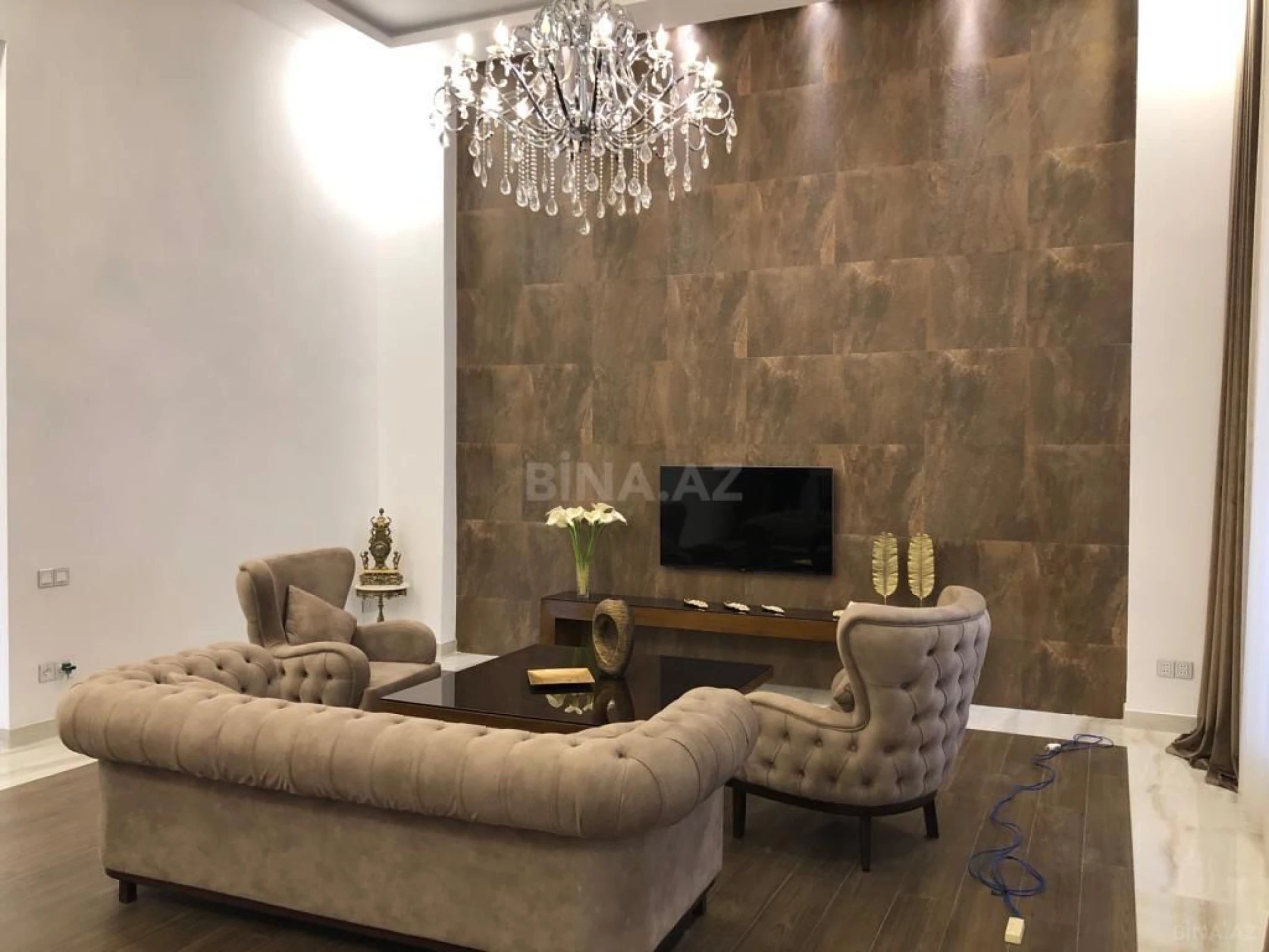 Kirayə verilir 5 otaqlı həyət evi 350 m²