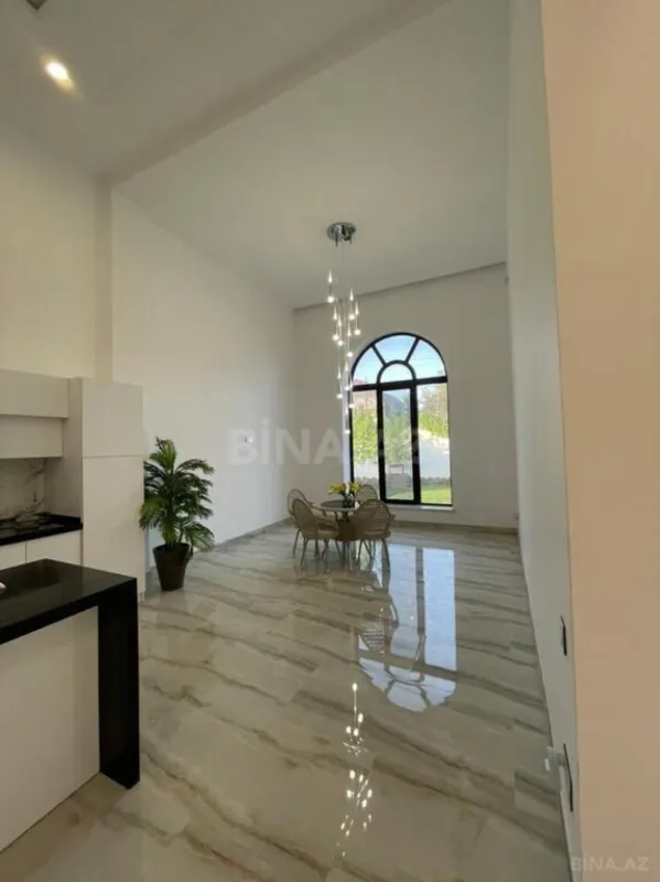 Kirayə verilir 5 otaqlı həyət evi 350 m²