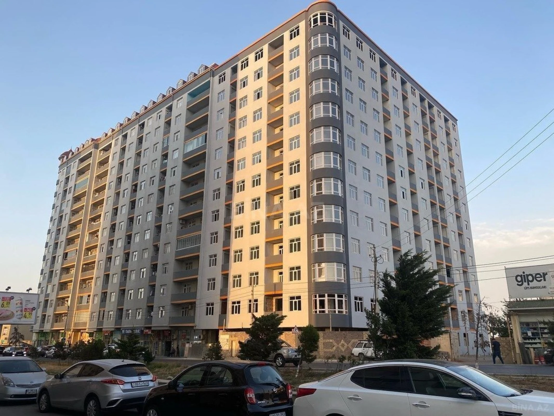 Satılır 4 otaqlı mənzil 111 m²