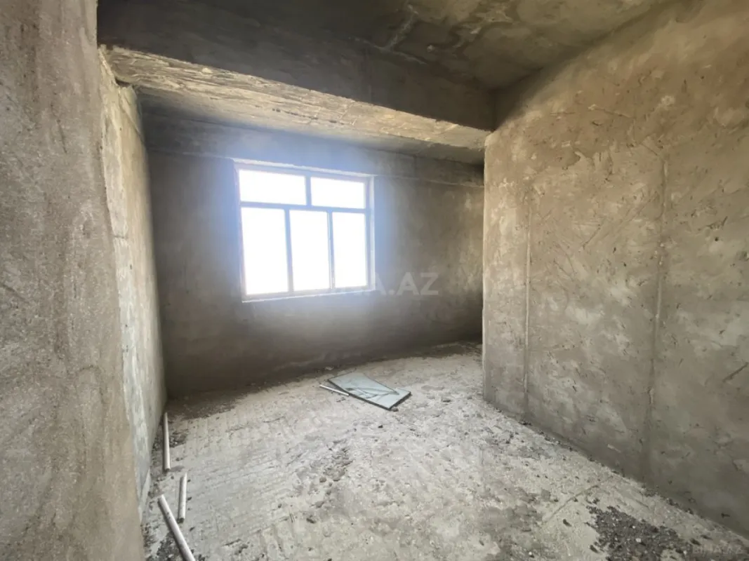 Satılır 4 otaqlı mənzil 111 m²