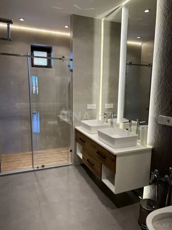 Kirayə verilir 6 otaqlı həyət evi 350 m²