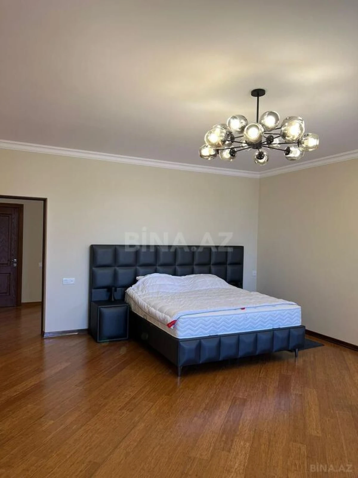 Kirayə verilir 6 otaqlı həyət evi 350 m²