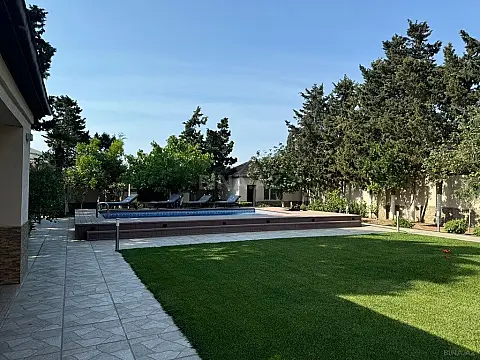 Kirayə verilir 6 otaqlı həyət evi 350 m²