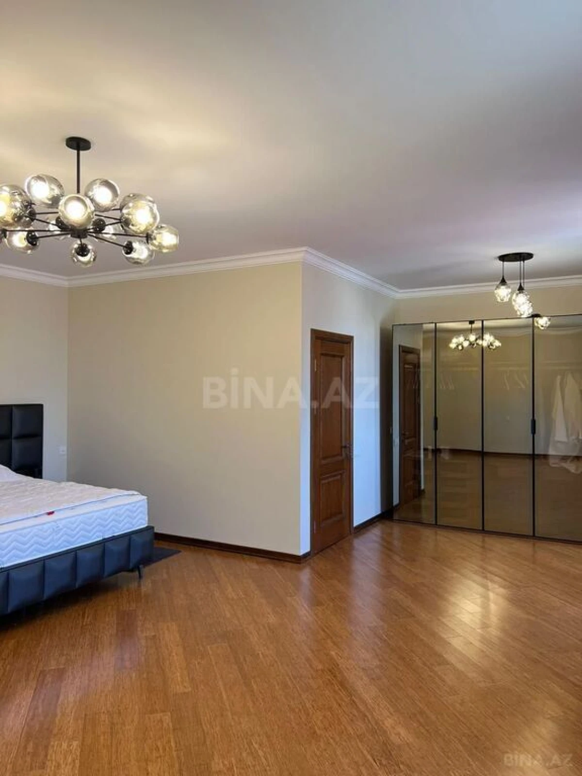 Kirayə verilir 6 otaqlı həyət evi 350 m²