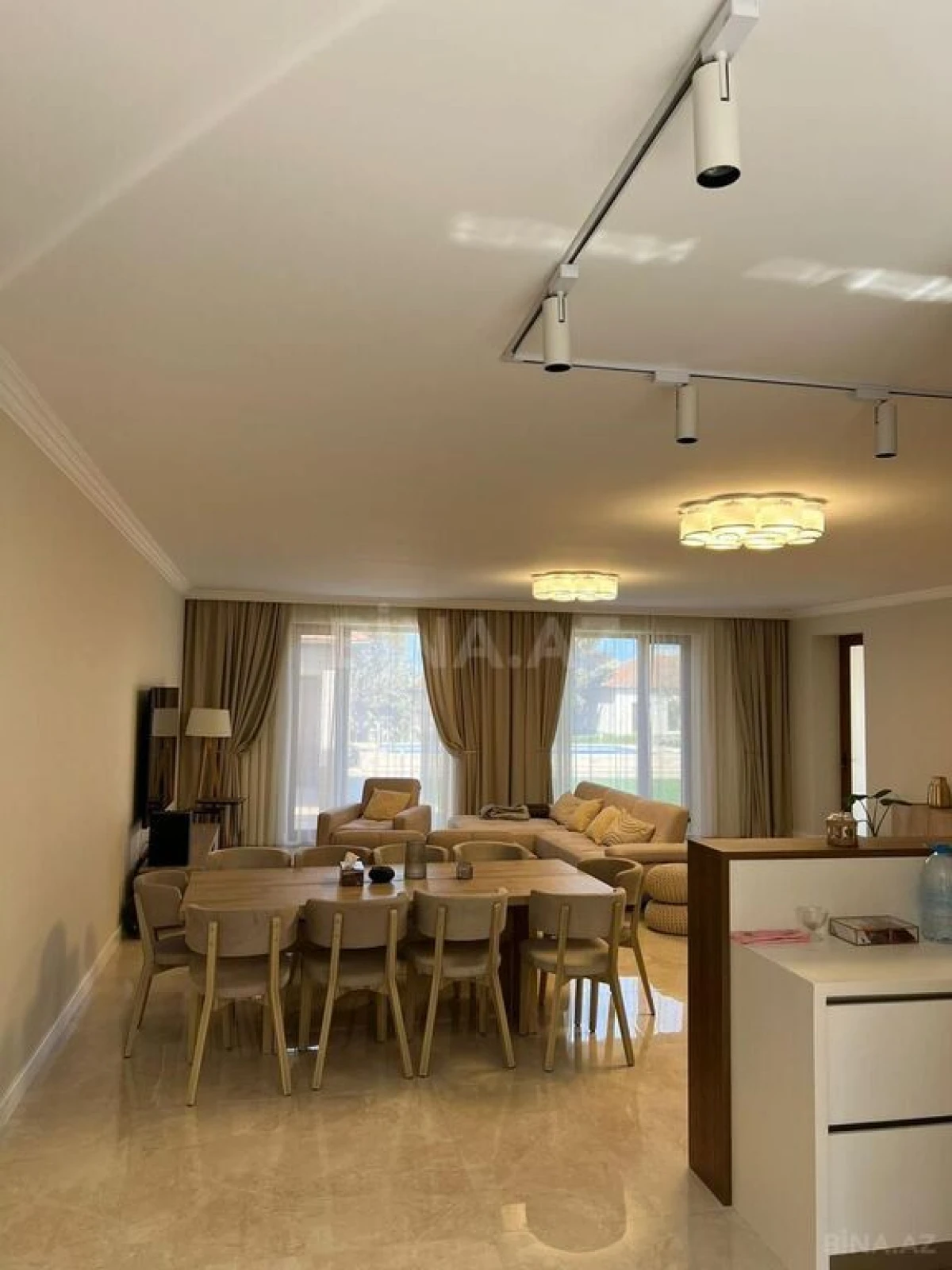 Kirayə verilir 6 otaqlı həyət evi 350 m²