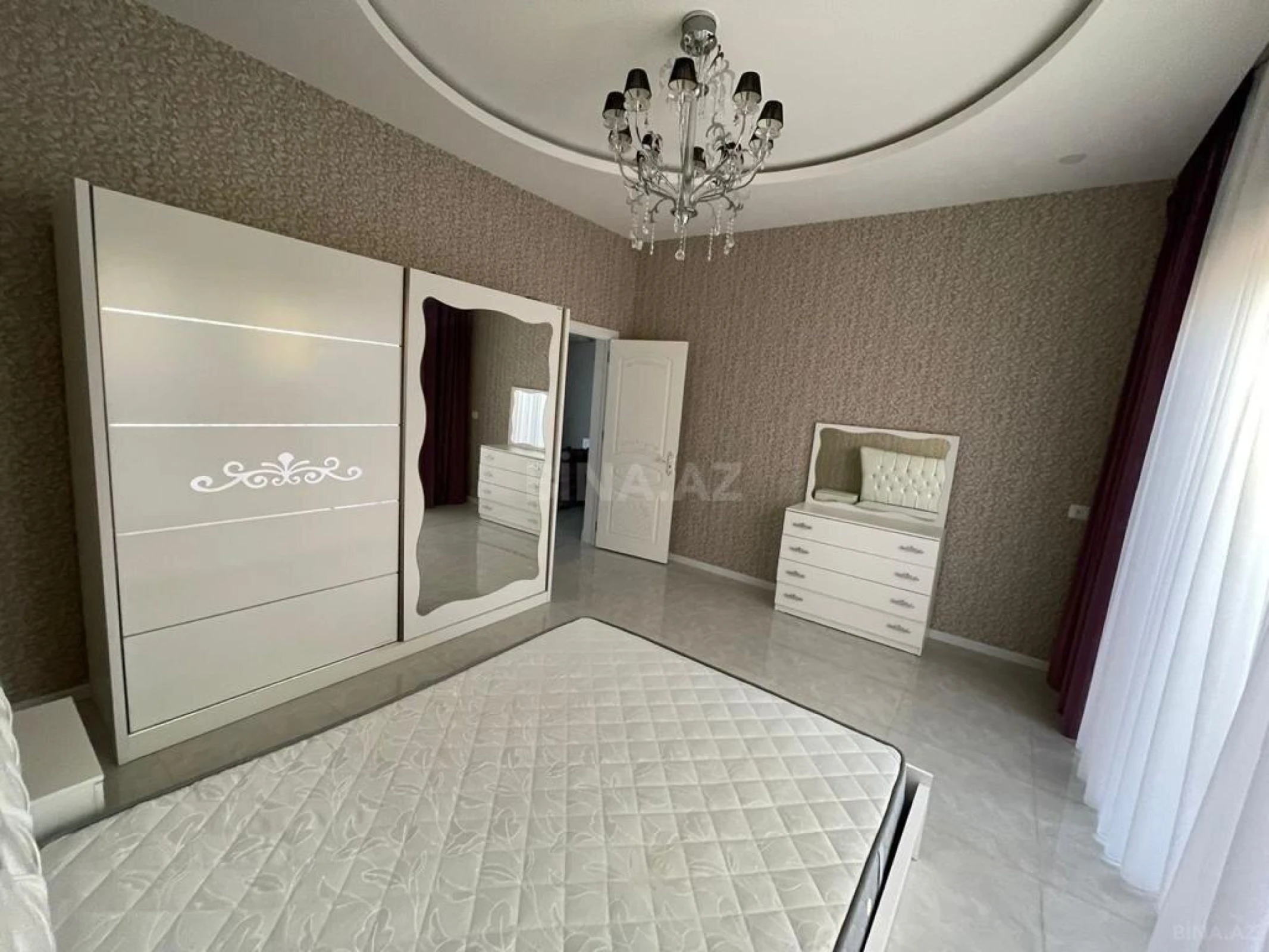 Kirayə verilir 5 otaqlı həyət evi 260 m²