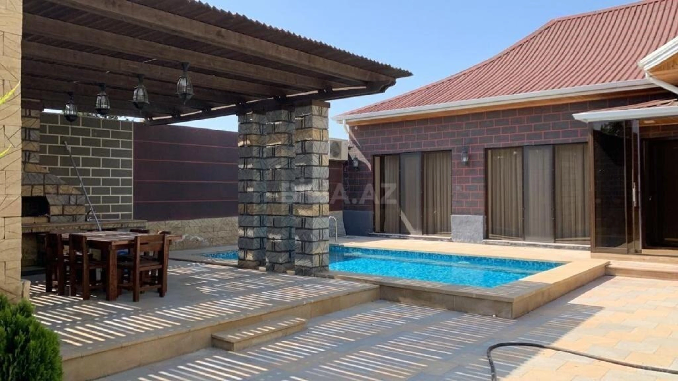 Kirayə verilir 5 otaqlı həyət evi 260 m²