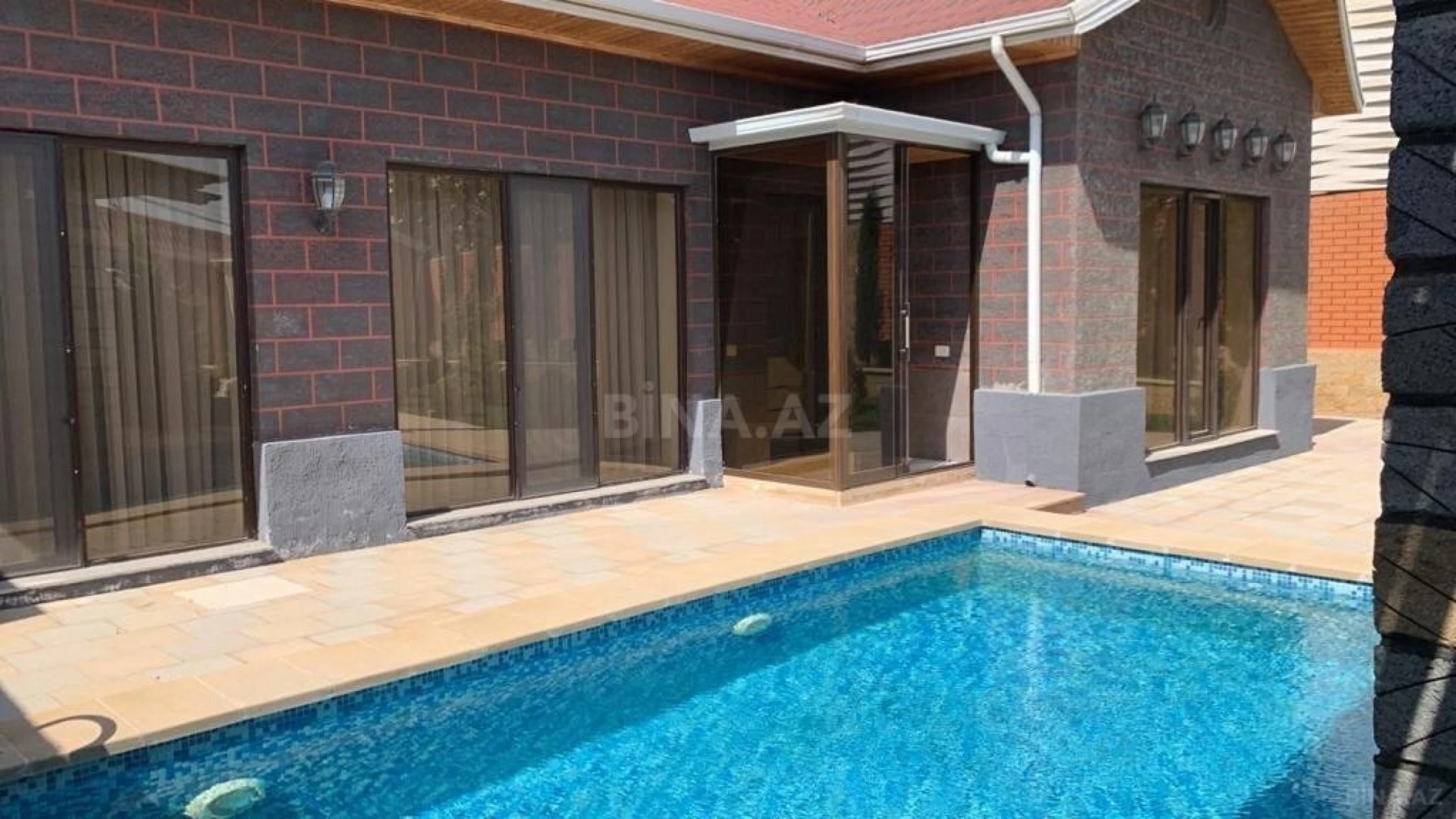 Kirayə verilir 5 otaqlı həyət evi 260 m²