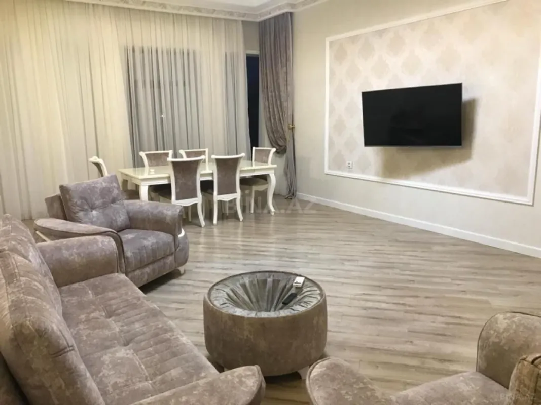 Kirayə verilir 4 otaqlı həyət evi 250 m²