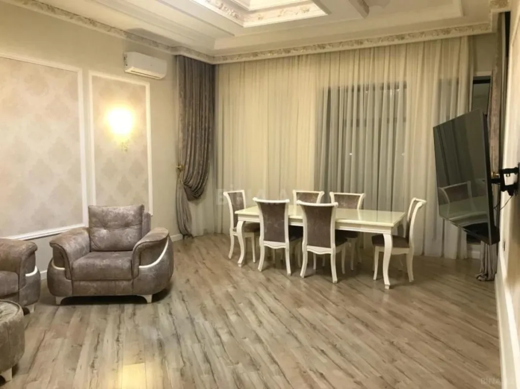 Kirayə verilir 4 otaqlı həyət evi 250 m²