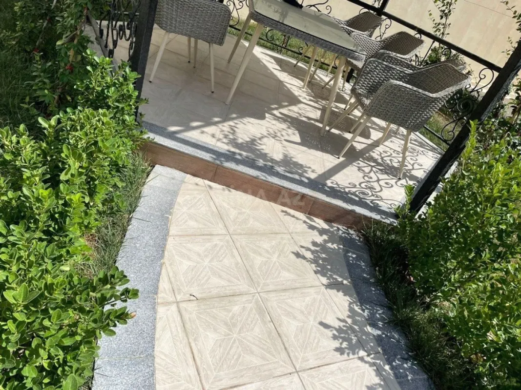 Kirayə verilir 4 otaqlı həyət evi 250 m²