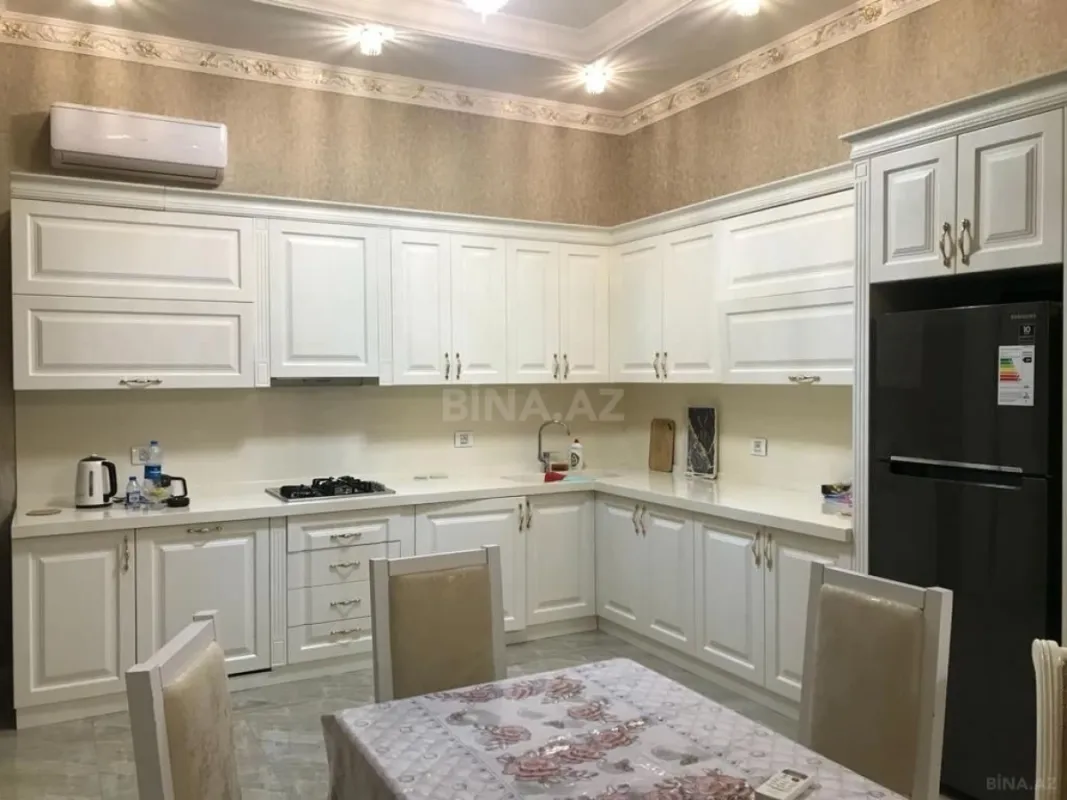Kirayə verilir 4 otaqlı həyət evi 250 m²