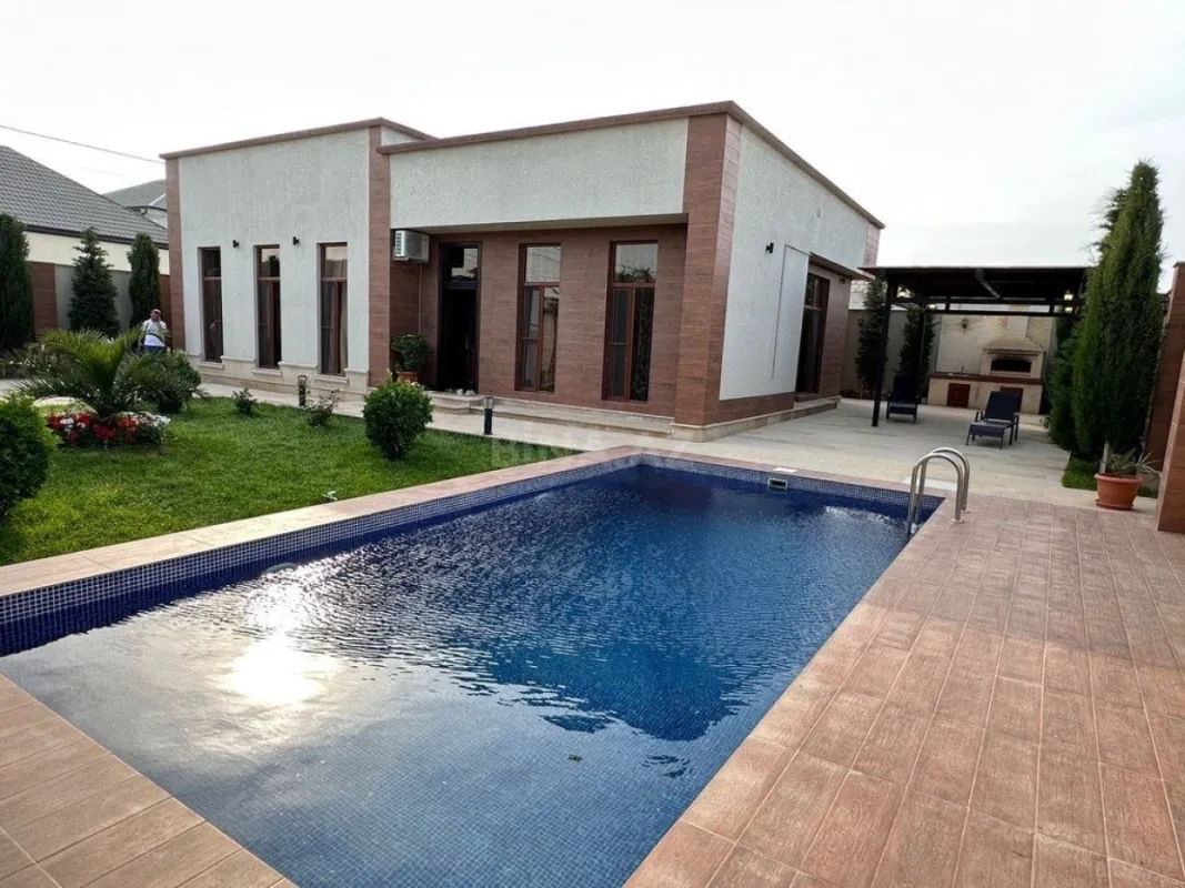 Kirayə verilir 4 otaqlı həyət evi 240 m²