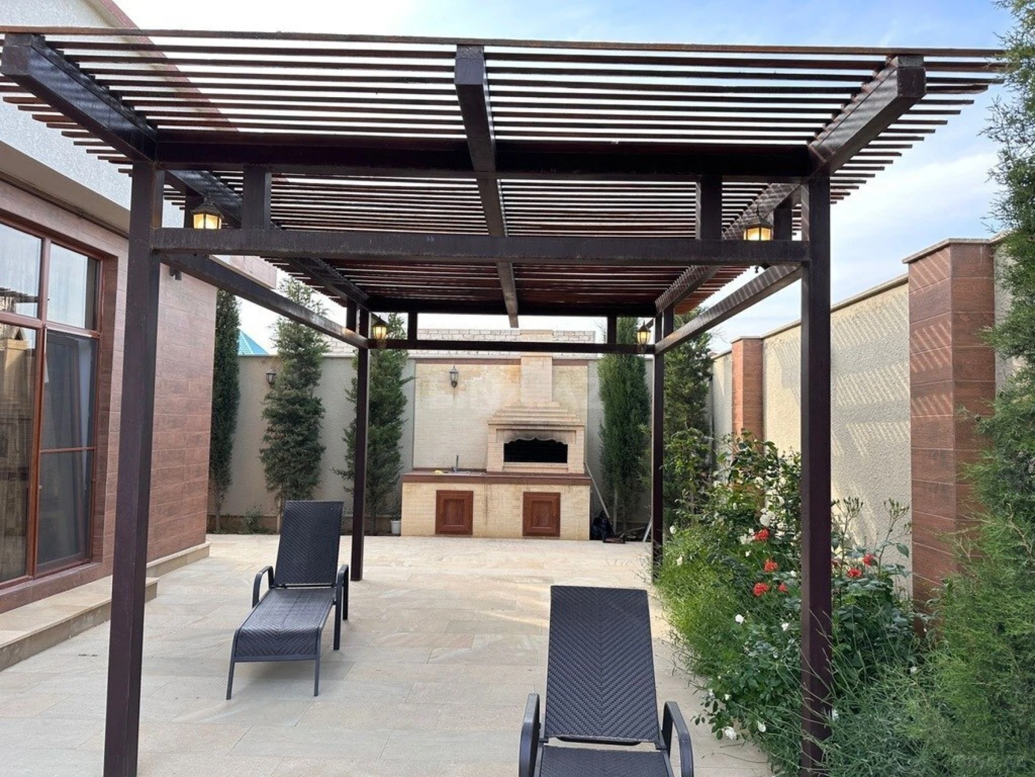 Kirayə verilir 4 otaqlı həyət evi 240 m²