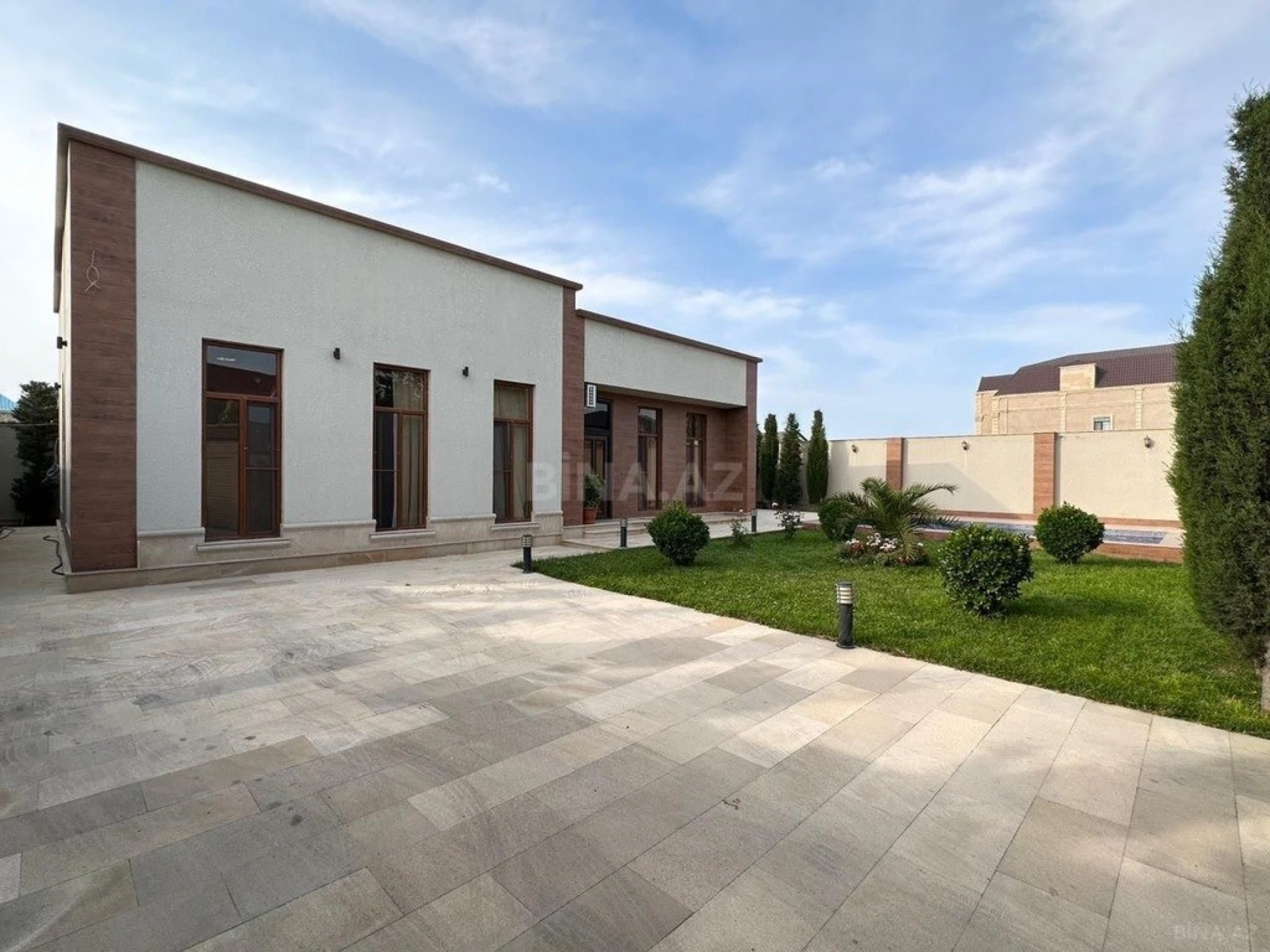 Kirayə verilir 4 otaqlı həyət evi 240 m²