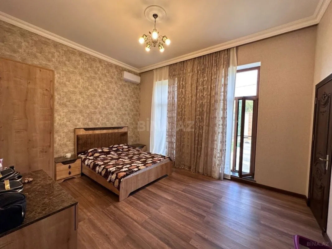 Kirayə verilir 4 otaqlı həyət evi 240 m²
