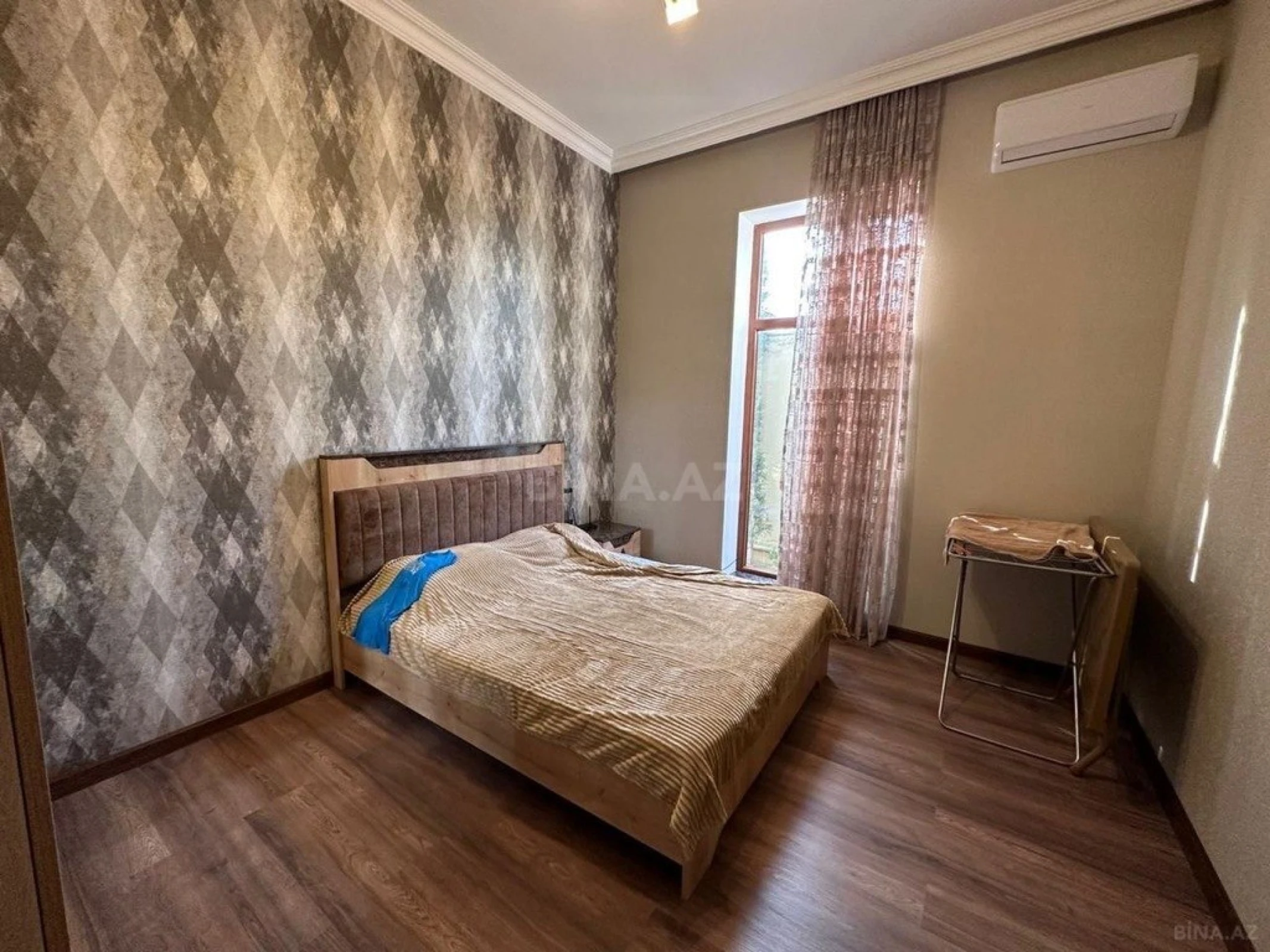 Kirayə verilir 4 otaqlı həyət evi 240 m²