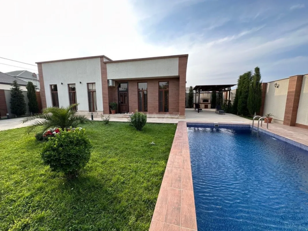 Kirayə verilir 4 otaqlı həyət evi 240 m²