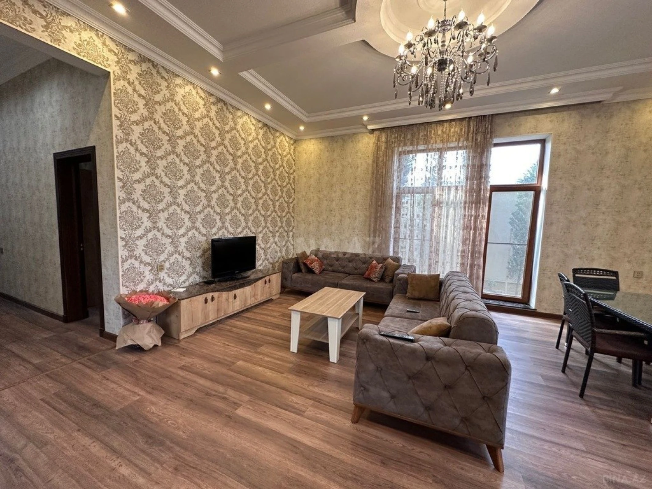 Kirayə verilir 4 otaqlı həyət evi 240 m²