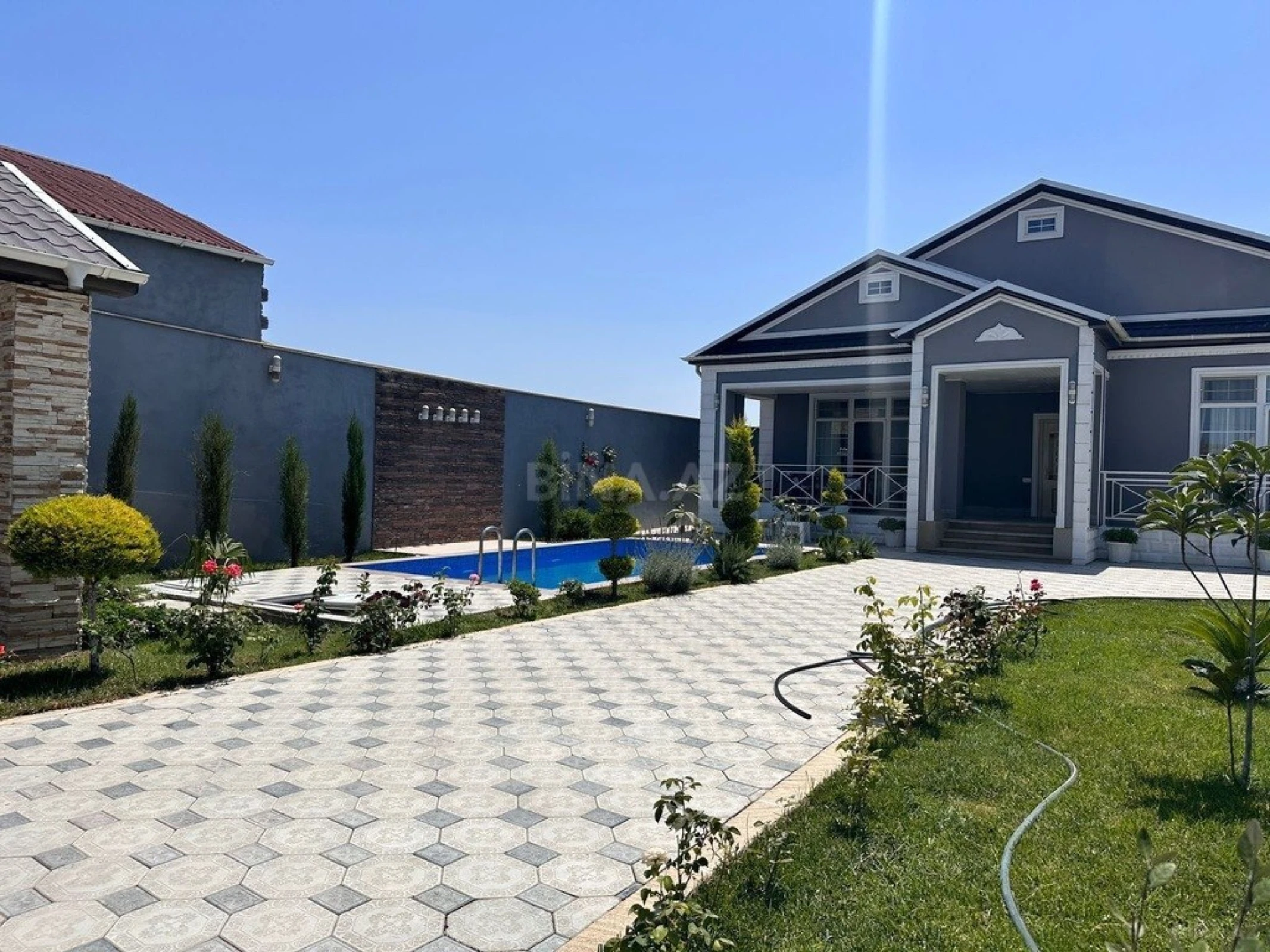 Kirayə verilir 4 otaqlı həyət evi 220 m²