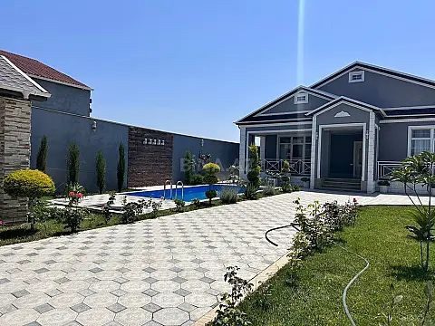 Kirayə verilir 4 otaqlı həyət evi 220 m²